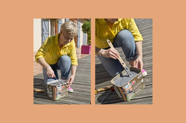 Etape 2 : Ouvrez le pot d’Imprégnant Protect Activ V33 en glissant un tournevis plat entre le pot et le couvercle sans forcer. Mélangez l’imprégnant avec une baguette large jusqu’à ce qu’il soit homogène.