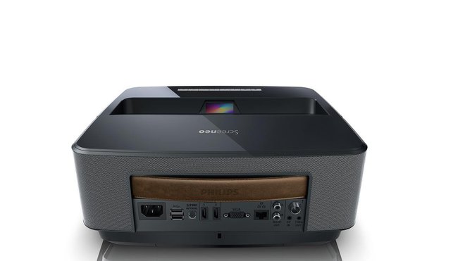 Doté de multiples connectiques comme USB, HDMI, Wifi…, le Screeneo peut aussi parfaitement se connecter à une console de jeux pour une immersion totale.