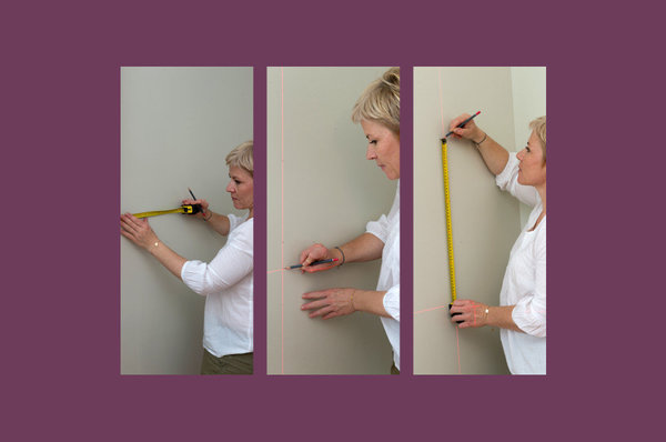 Etape 1 : Repérez l’emplacement où vous souhaitez fixer votre miroir, puis tracez les repères aux angles de cet emplacement.