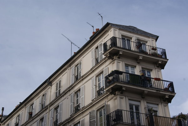 Acheter un appartement ou une maison nécessite de bien connaitre les délais, les interlocuteurs et les sommes à engager pour que l'acquisition du bien se passe au mieux.