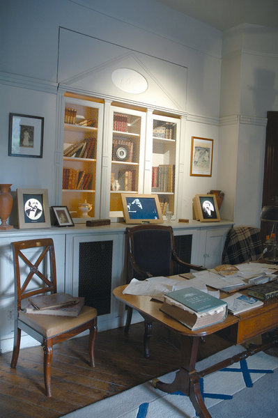 Le bureau d'Arsène Lupin à Etretat, dans la maison de son auteur, Maurice Leblanc.
