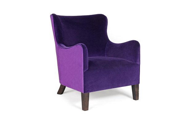 Et si on osait le fauteuil dans la salle de bains ? Un modèle de style vintage disponible dans un large choix de coloris. À partir de 1386 €. Fauteuil Anniston 2. Marie’s Corner.