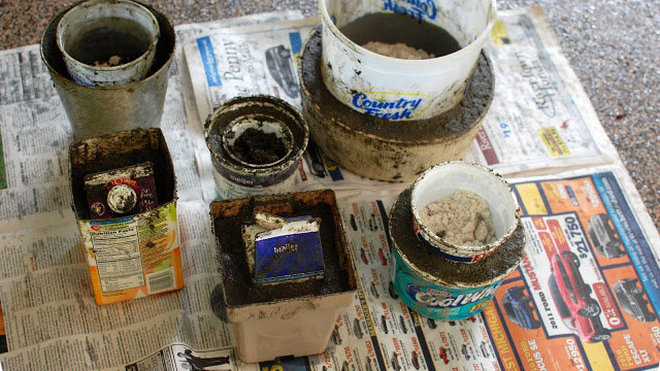 Les moules reposent 2 ou 3 jours jusqu'à ce qu'ils puissent se démouler facilement.