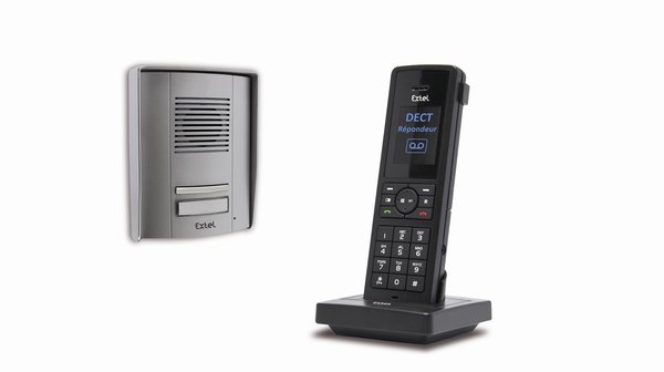 A la fois téléphone et interphone, le boîtier Telia sécurise votre habitat car vous répondez toujours présent, où que vous soyez.