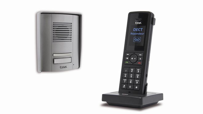 A la fois téléphone et interphone, le boîtier Telia sécurise votre habitat car vous répondez toujours présent, où que vous soyez.