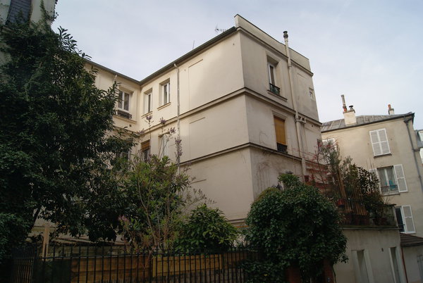 Dans le contrat de syndic, doit figurer la durée du mandat, mandat qui ne peut excéder 3 ans.