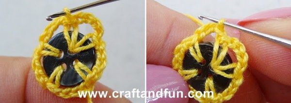 Repassez sur chaque maille en crochetant une rangée de mailles coulées.