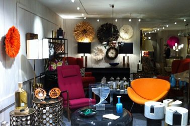 La Galerie et son foisonnement d'objets. A droite, des pièces de Stéphane Parmentier pour Ormond Editions.