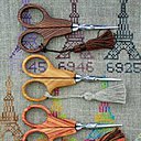 Les ciseaux de la Maison Sajou se collectionnent par les amateurs de ciseaux et de broderie.