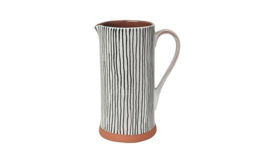 Une carafe pour le thé ou le dîner. 24,95 €. Carafe Nomad, chez Marks & Spencer.