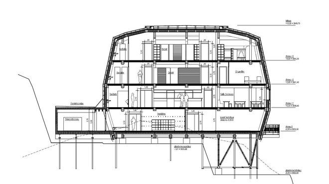 Plan Refuge du Goûter : plan de coupe longitudinal. Plan Refuge du Goûter : plan de coupe longitudinal.
