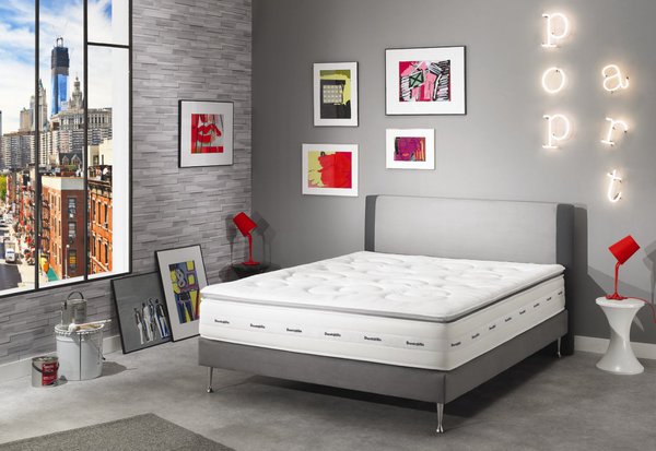 Enfin, Dunlopillo propose D-LICE, un matelas de 28 cm avec sur-matelas intégré. Très moelleux, ce modèle vous garantit des nuits de qualité, grâce à un garnissage mêlant lin, soie, fibre ClimaFresh et Cocoon® (une mousse bien être, ultra résiliente).
