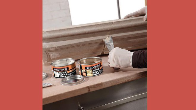 Etape 3 : Égaliser et combler les manques. Réaliser un coffrage si nécessaire. Laisser sécher les éléments de la cheminée ​et poncer.