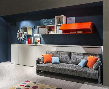 Issue de la nouvelle collection Clei présentée au dernier salon du meuble de Milan, Bimodal signe une literie escamotable latéralement, une autre façon de s’adapter aux espaces les plus réduits.