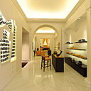 Pour l’architecte Nathalie Ryan de Kirei Studio, le savoir-faire artisanal italien est au cœur de l’univers Acqua di Parma.