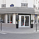 La façade de l'établissement à deux pas de la rue de la Convention.