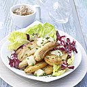 Une salade de Ratte du Touquet au Maroilles à déguster modérément en entrée ou sans aucune modération...en plat principal.