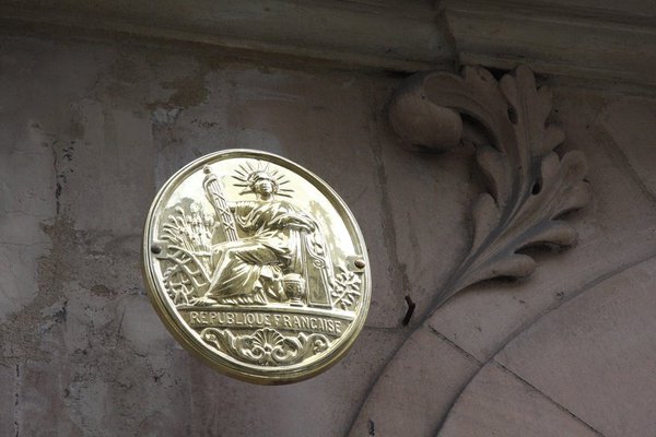 Avant la signature chez le notaire, de nombreux documents sont à réunir; certaines pièces doivent être obligatoirement communiquées par le syndic, let d'autres doivent être fournies par le vendeur à l’acquéreur.