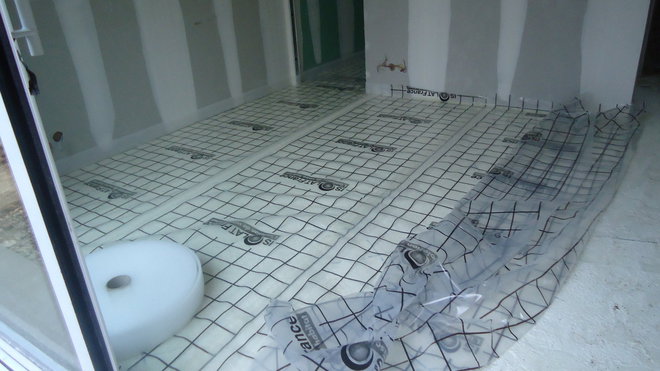 Etape 5 : Mise en place d’un film de protection en polyéthylène.