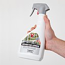 Etape indispensable : nettoyer tout support avant la mise en peinture. Et pour le PVC et l’aluminium, V33 propose un spray pour décrasser et nettoyer pour pouvoir peindre ou repeindre en toute sérénité.