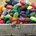 La paracorde existe en de nombreux coloris et grosseurs, idéal pour toutes sortes de sports outdoor.