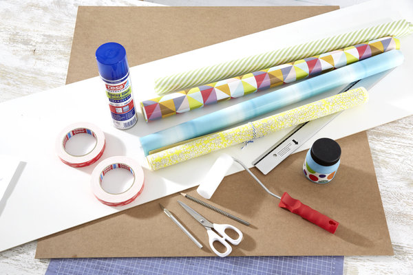 Ce qu'il vous faut pour customiser l'étagère de vos enfants.