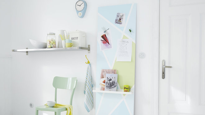 Résultat : une planche mémo dans l’air du temps, aux finitions précises, qui s’intègre parfaitement à votre intérieur. Liste de courses et pense-bêtes se retrouveront à portée de vue.