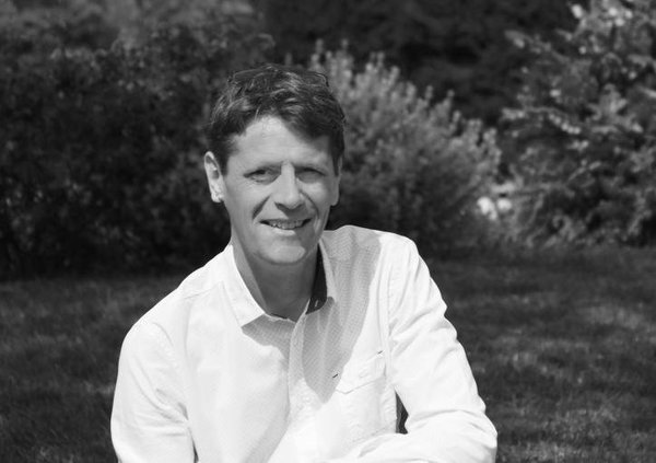 Arnaud Sellé, ingénieur, responsable de formations et gérant d’Eopshère SARL,  organisme de formations et éditeur de logiciel mais aussi créateur du site internet ideesmaison.com.