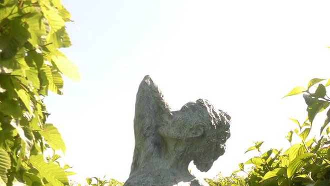 Sculpture de Jean-Marc de Pas au labyrinthe des sculptures de Jardins Jardin 205.