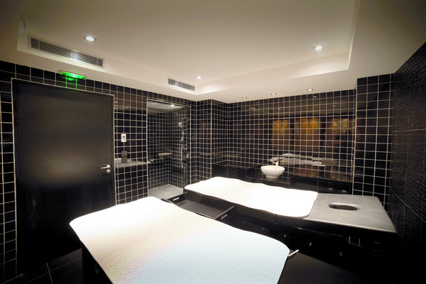 L’hôtel dispose d’un salon de massage double, pour profiter des mains expertes de professionnels.