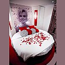 Voici le lit rond, pour une atmosphère détente et cocooning. De quoi passer un bon séjour, dans un confort absolu.