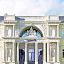 Le nouvel hôtel Radisson Blu est situé à Nantes, dans le lieu prestigieux qu’était l’ancien Palais de Justice. Le défi était de conserver le patrimoine auquel les nantais étaient très attachés, et d’en faire un lieu de prestige reconnu de tous.