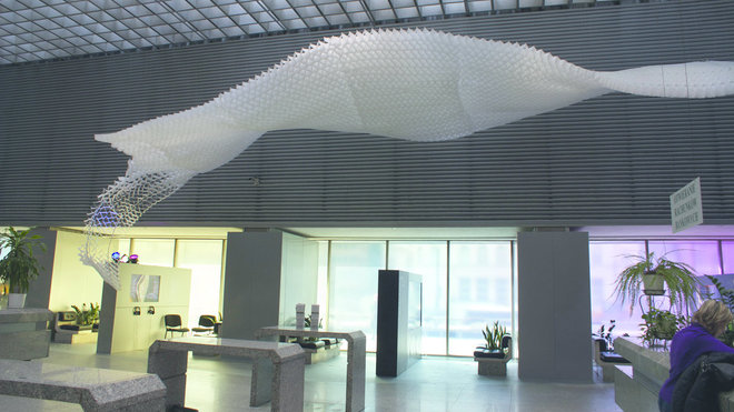 Au service des concepteurs et des designers, Procédés Chénel réalise des œuvres architecturales en papier comme ici à la Warsaw Bank.