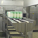 Le chaource ne déroge pas à la règle du moulage ! C’est à ce moment que le fromage prend sa forme, et caille... Le fond du moule comprend des trous, qui permettent un égouttage spontané et naturel.