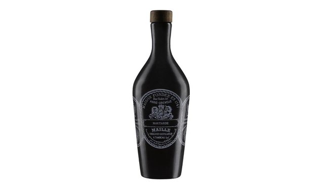 La toute nouvelle bouteille de vinaigre, inspirée des années 1740. La bouteille de vinaigre au vin rouge de Bordeaux est proposée à 19,90 euros. Celle au vinaigre de Sauternes à  22,90 euros.
