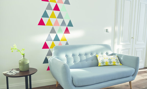 Idée de fresque originale avec la gamme Colours Respiréa. Teintes Flamenco, Douceur de Miel, Bignone, Macadam.