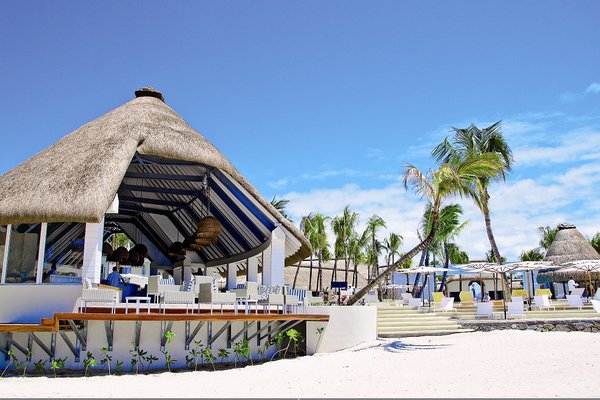 C’est avec des cocktails maison, spécialités mauriciennes, et rhums arrangés, que vous pourrez admirer l’océan du bar de l’hôtel.