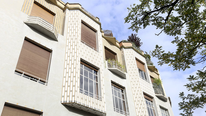 La valeur esthétique de sa façade en faïence polychrome a permis l’inscription du « Studio-building » à l’Inventaire supplémentaire des Monuments Historiques.