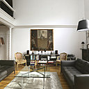 La décoration offre un mixage de style classique, ancien et contemporain. La décoration offre un mixage de style classique, ancien et contemporain.