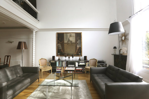 La décoration offre un mixage de style classique, ancien et contemporain.