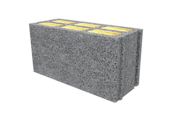 Idéal pour les projets d’éco-construction, ce bloc est constitué de béton pierre ponce (20 x 25 x 50 cm) rempli de 120 mm d’isolant. Affichant un R de 2,5 m² K/W, il permet d’atteindre une résistance thermique du mur de 7 m² K/W, répondant aux exigences fixées par la RT 2012. Certifié NF, il présente un poids de seulement 12 kg, une résistance de 80 tonnes/ml et un joint mince lui conférant rapidité et facilité de mise en œuvre (1,5 kg de mortier-colle pour 1 m² de maçonnerie). Gamme Climat de Alkern.
