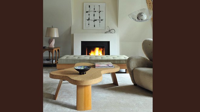 L’appartement décoré par Pierre Yovanovitch est un mélange de modernité, et d’élégance. Tout est pensé pour accueillir la lumière et faire de cet espace un lieu de confort et d’intimité. L’appartement décoré par Pierre Yovanovitch est un mélange de modernité, et d’élégance. Tout est pensé pour accueillir la lumière et faire de cet espace un lieu de confort et d’intimité.