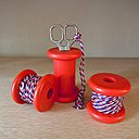 La ficelle sur carte ou sur bobines, c'est au choix à la boutique La Croix et la Manière !