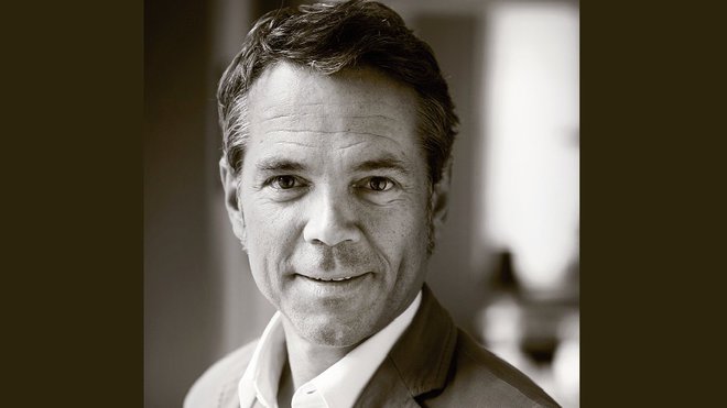 Laurent Moreau, spécialiste de la décoration d’hôtels. Il connait toutes les ficelles du métier, afin d’appréhender au maximum chaque élément de l’architecture intérieure.