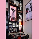 Le cuir des coussins allié à l’authenticité des canapés Louis XVI sont le résultat d’une audace décorative à toute épreuve.