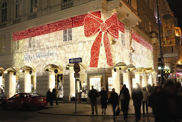 Chaque année, de nouveaux projets sont pensés et realisés par des équipes volontaires et passionnées.