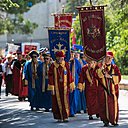 Le défilé des Compagnons des Côtes du Rhône se déroulera au cœur d’Avignon, et ce, jusqu’au Rocher des Doms. Tenues traditionnelles et bonne humeur au rendez-vous...