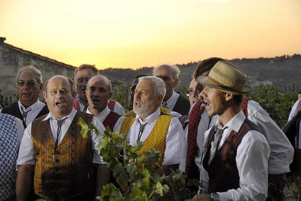 Un pique-nique et un bal réuniront les visiteurs en quête de joie et de bonne humeur en musique. Convivialité et partage sont de mises...