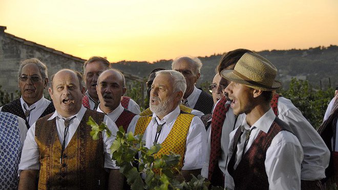 Un pique-nique et un bal réuniront les visiteurs en quête de joie et de bonne humeur en musique. Convivialité et partage sont de mises...
