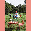 Bancs ou chaises Luxembourg, collection phare de chez Fermob s’associeront parfaitement avec la table, que ce soit à l’extérieur pour les jeux d’été ou à l’intérieur dans les chambres de vos enfants.